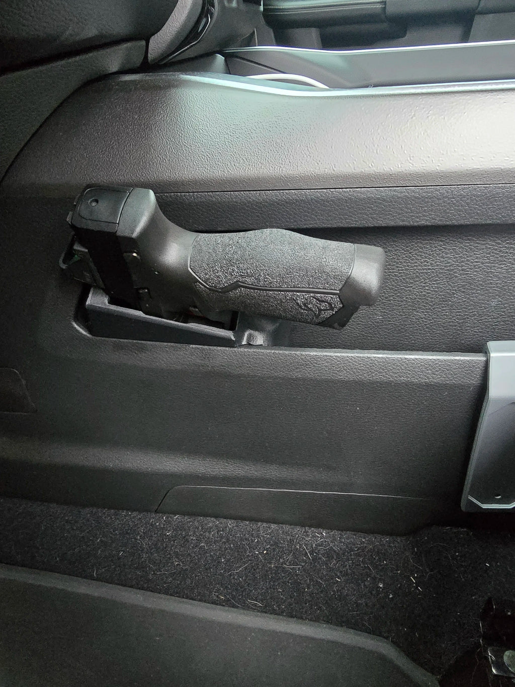 2019-26 RAM CONSOLE CONCEAL FIREARM HOLSTER