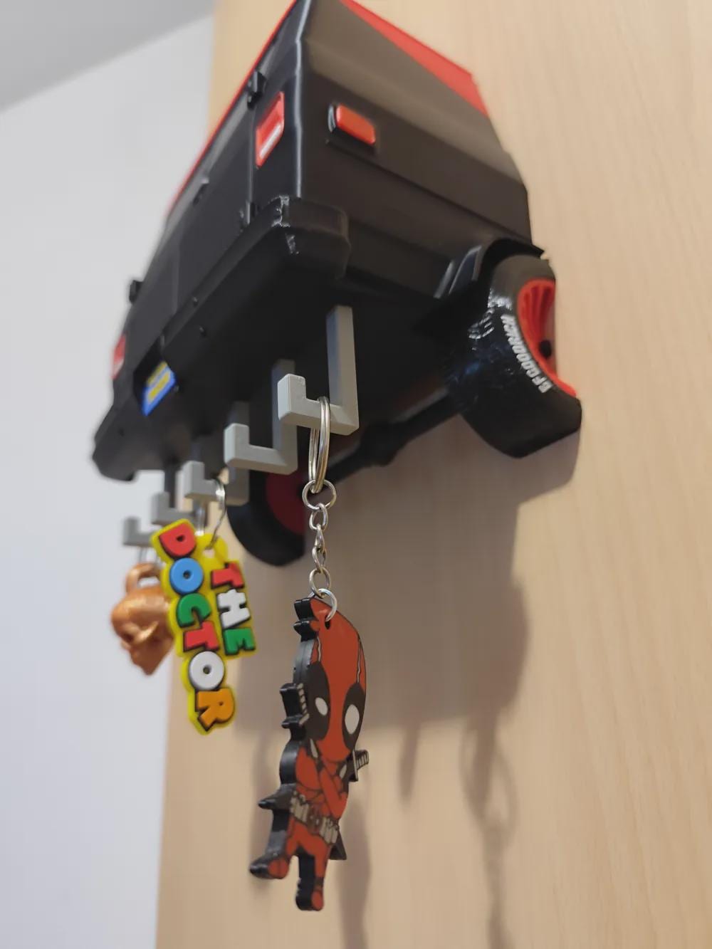A-Team Van Key Holder, 3D Printed Retro TV Wall Rack, Automotive Garage Decor - product photo 7